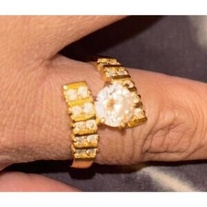 Vintage  Gold Plated   Cubic Zirconia   Stunning Unique Design   Ring sz 13